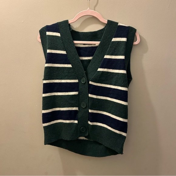 Jackets & Blazers - Witty Fox Women’s Striped Sleeveless Knit Vest Size S
